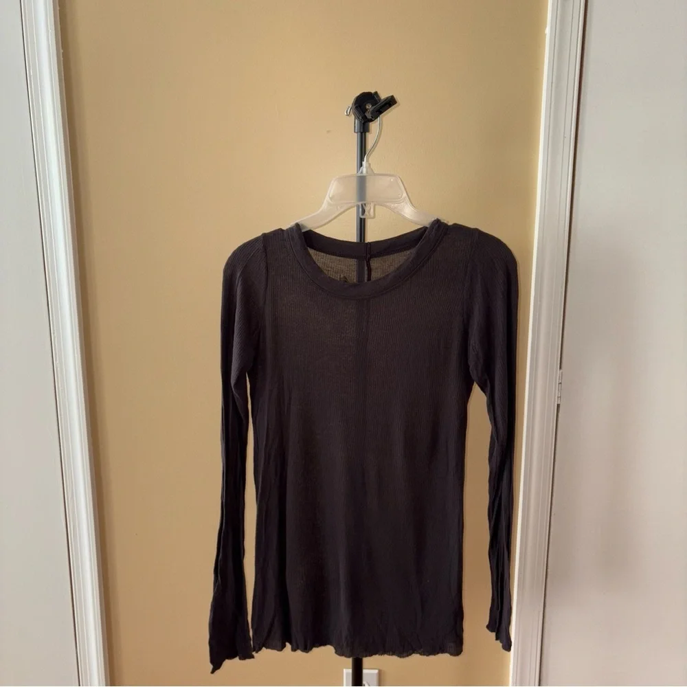 Olmar and Mirta Charcoal Top - Picture 4 of 7